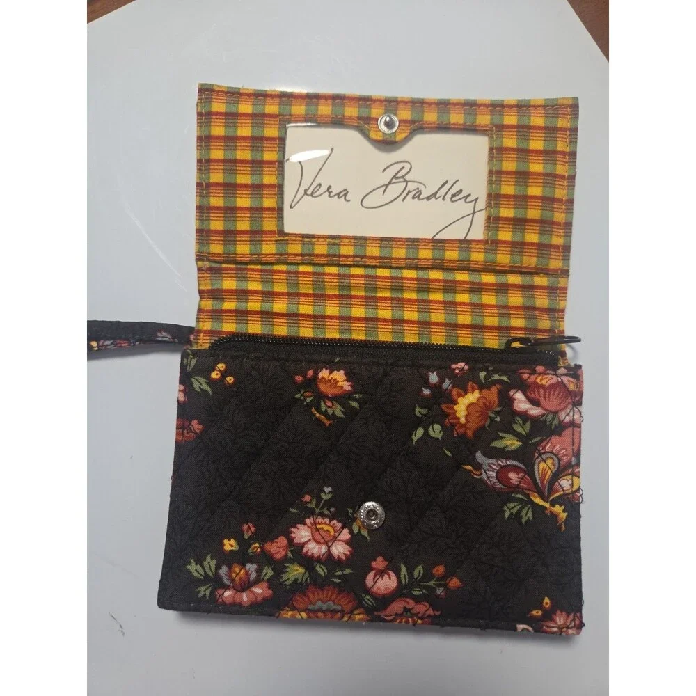 Vera Bradley Black Quilted Floral Wallet ID Display Bi Fold Zipper Change Wrist